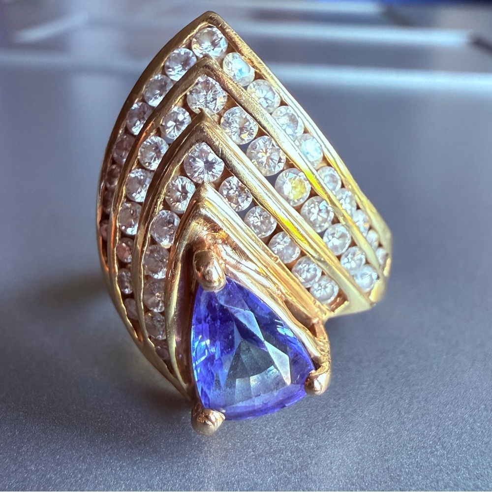 Estate 14k Yellow Gold AAA Tanzanite & Diamond V Shape Cocktail Ring W A…